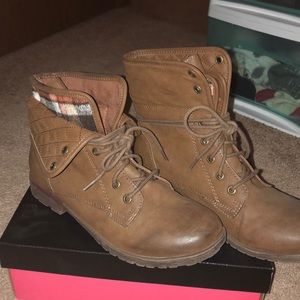 Women’s Combat boots